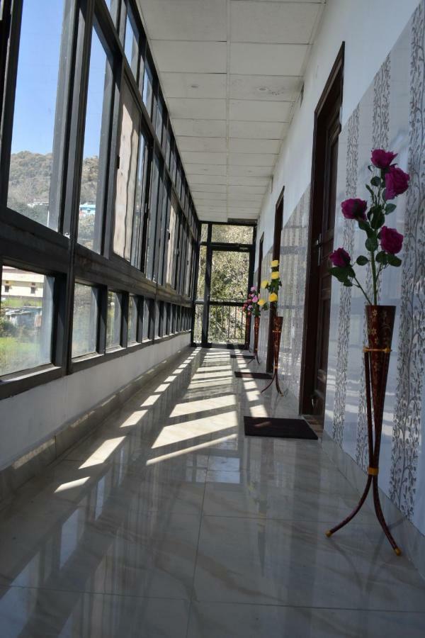 Hotel Himalayan View Lansdowne Exteriér fotografie
